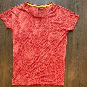 Nike Women’s Workout Shirt Red